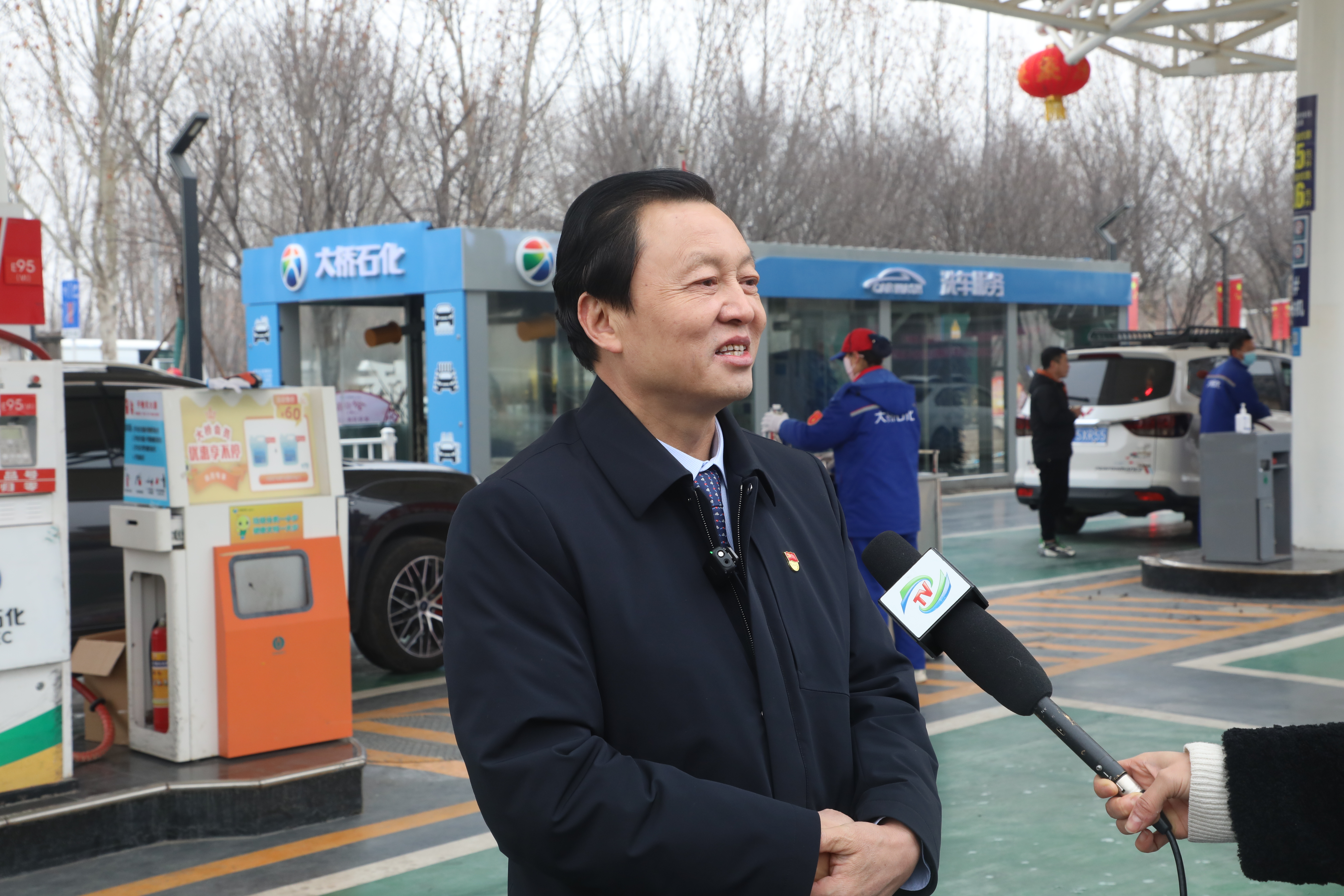 鄭州廣播電視臺走進大橋石化紅色家園